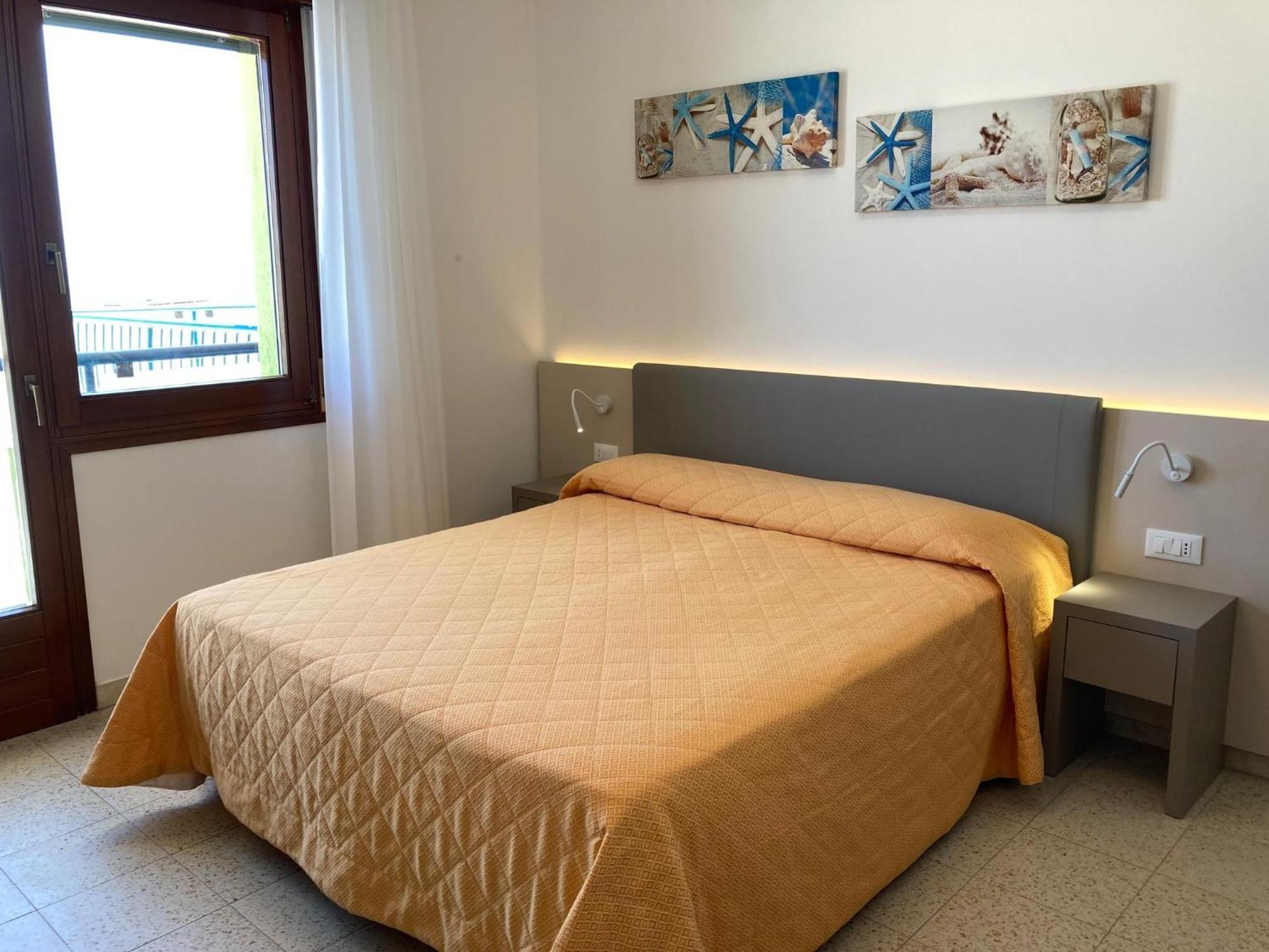Hotel Giacomazzo Каорле Экстерьер фото